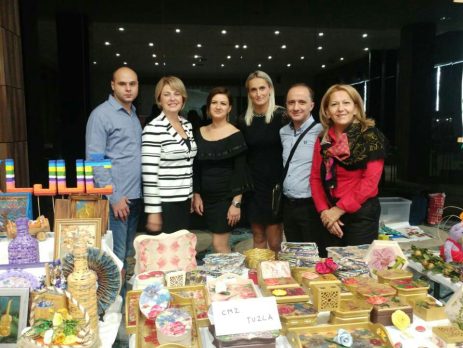 IMG 100e757c970a9d7552f910bbbb5d2089 V